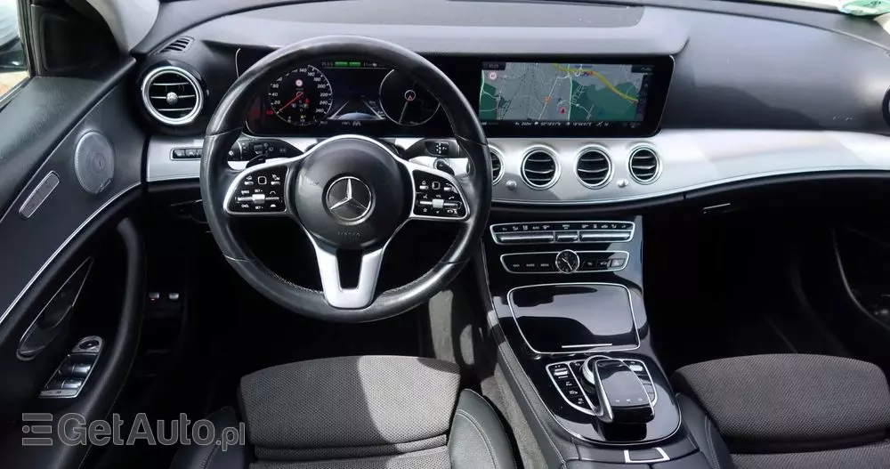 MERCEDES-BENZ Klasa E 300 de AMG