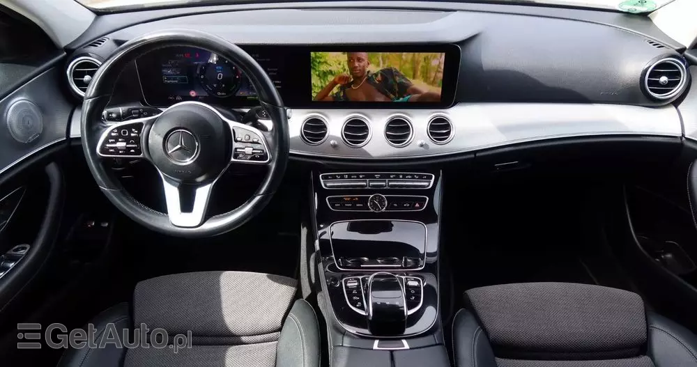 MERCEDES-BENZ Klasa E 300 de AMG