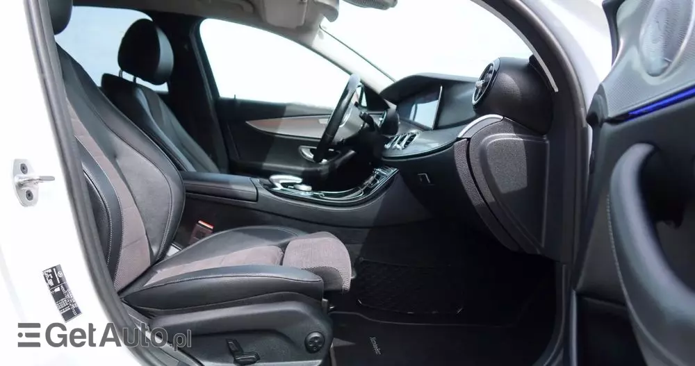 MERCEDES-BENZ Klasa E 300 de AMG