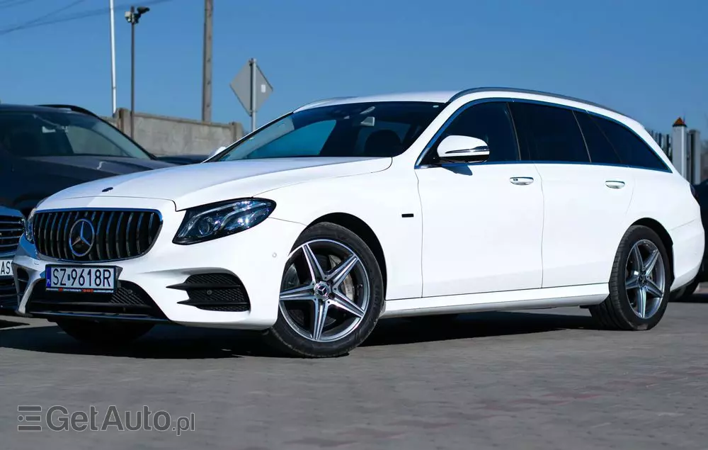 MERCEDES-BENZ Klasa E 300 de AMG