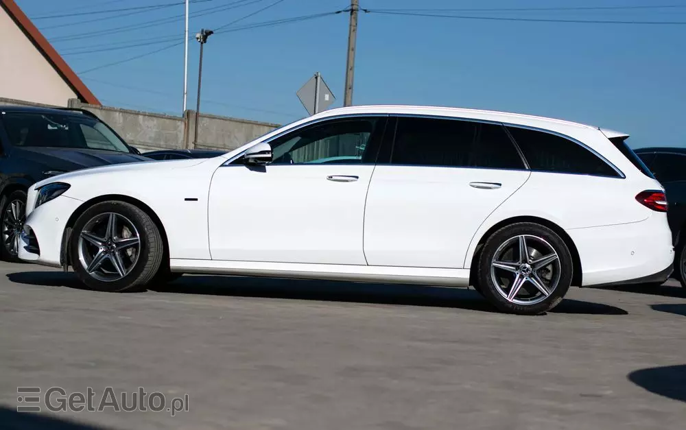 MERCEDES-BENZ Klasa E 300 de AMG