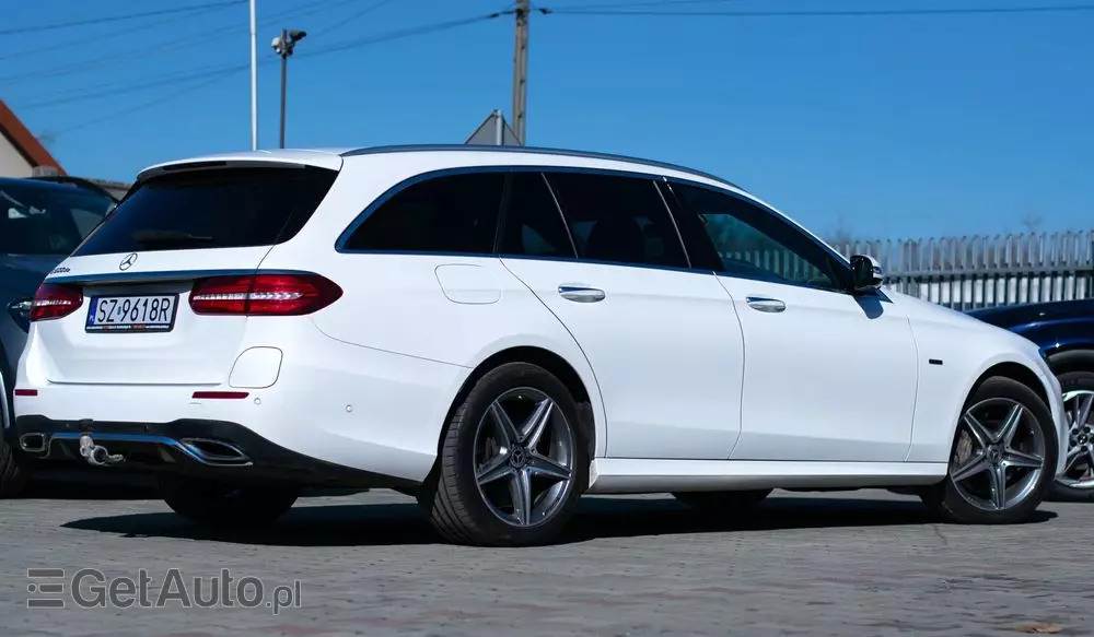 MERCEDES-BENZ Klasa E 300 de AMG