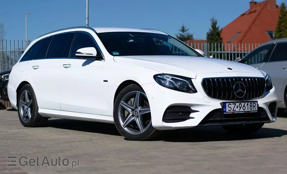 MERCEDES-BENZ Klasa E 300 de AMG