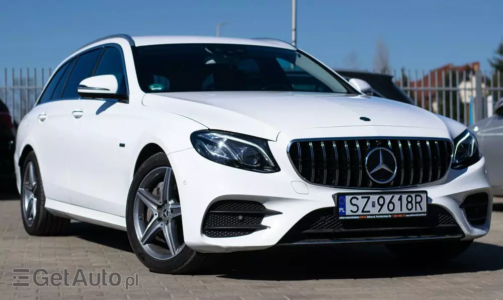 MERCEDES-BENZ Klasa E 300 de AMG