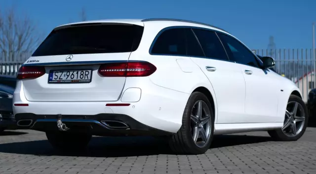 MERCEDES-BENZ Klasa E 300 de AMG