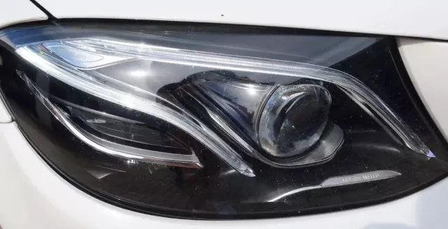 MERCEDES-BENZ Klasa E 300 de AMG