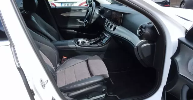 MERCEDES-BENZ Klasa E 300 de AMG