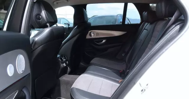 MERCEDES-BENZ Klasa E 300 de AMG