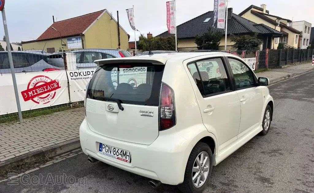 DAIHATSU Sirion 