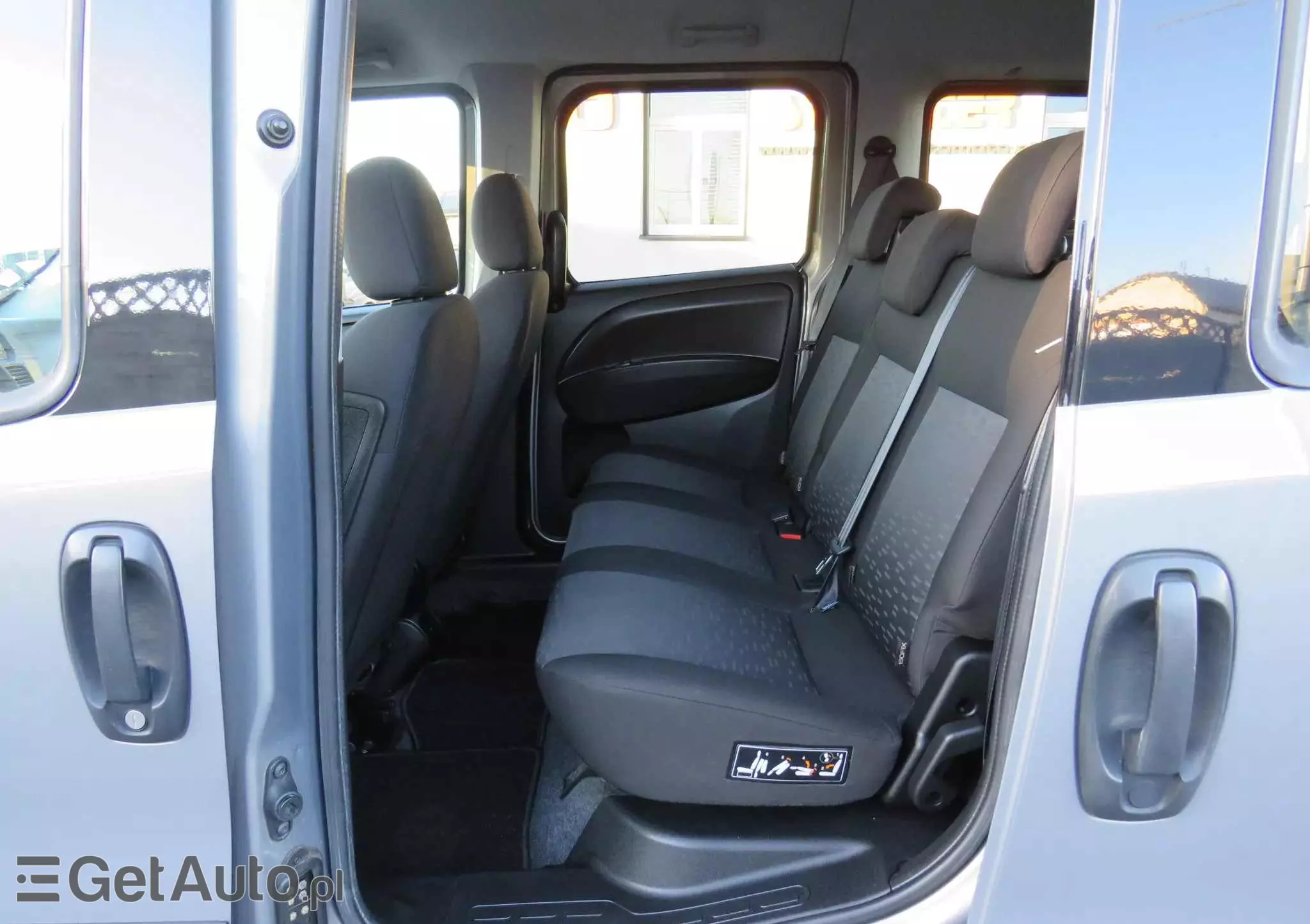 OPEL Combo 2.0 CDTI L2H1 Edition