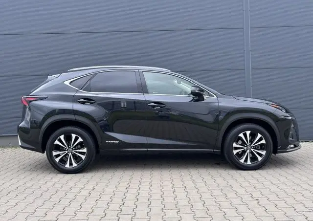 LEXUS NX 300h F Impression AWD