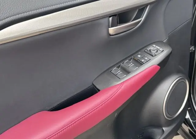 LEXUS NX 300h F Impression AWD