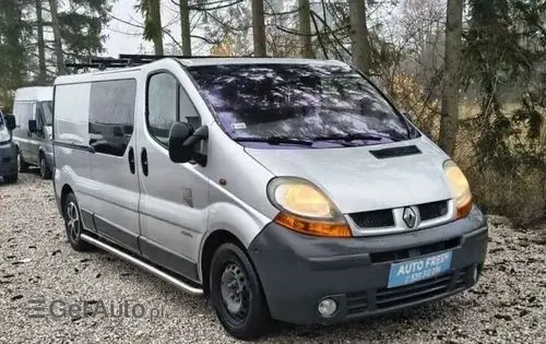 RENAULT Trafic 