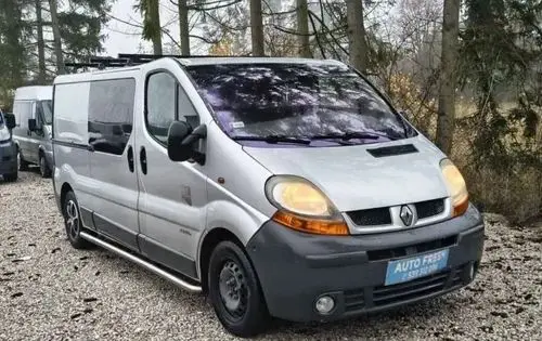 RENAULT Trafic 