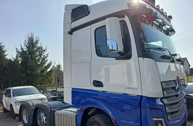 MERCEDES-BENZ Actros 