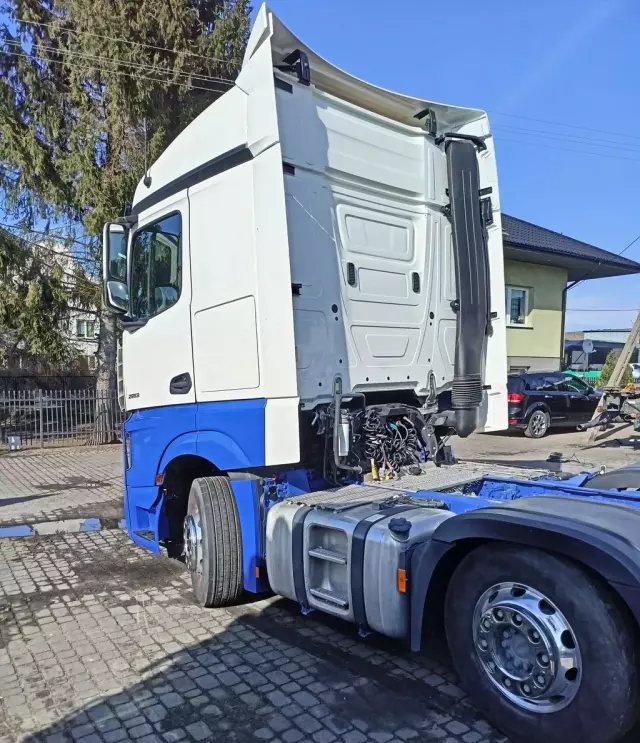 MERCEDES-BENZ Actros 