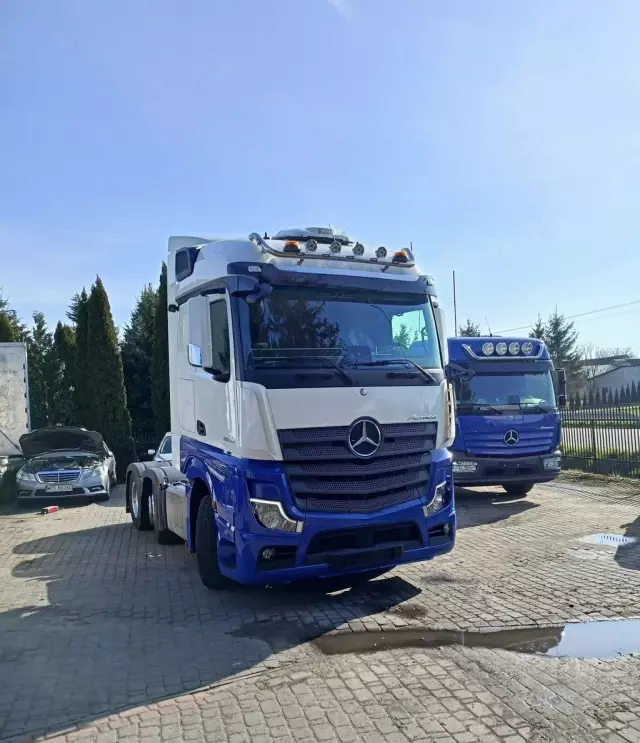 MERCEDES-BENZ Actros 