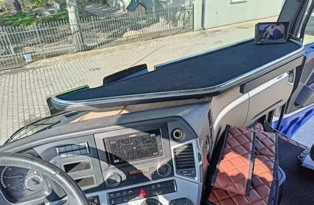 MERCEDES-BENZ Actros 