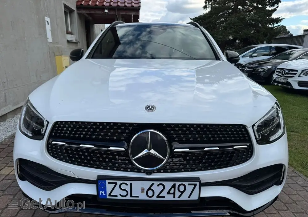 MERCEDES-BENZ GLC 300 4Matic 9G-TRONIC Edition AMG Line