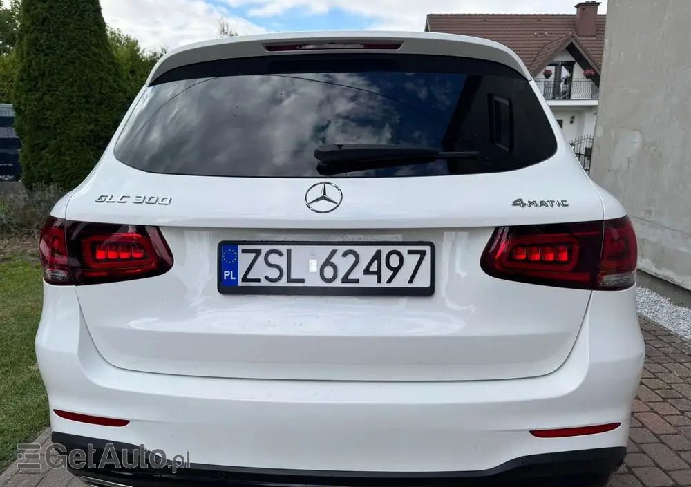 MERCEDES-BENZ GLC 300 4Matic 9G-TRONIC Edition AMG Line