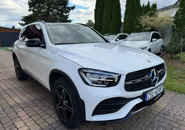 MERCEDES-BENZ GLC 300 4Matic 9G-TRONIC Edition AMG Line