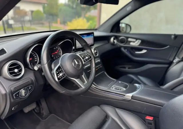 MERCEDES-BENZ GLC 300 4Matic 9G-TRONIC Edition AMG Line