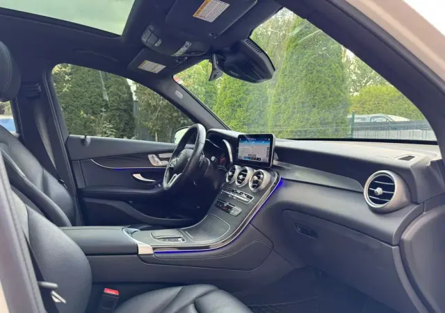 MERCEDES-BENZ GLC 300 4Matic 9G-TRONIC Edition AMG Line