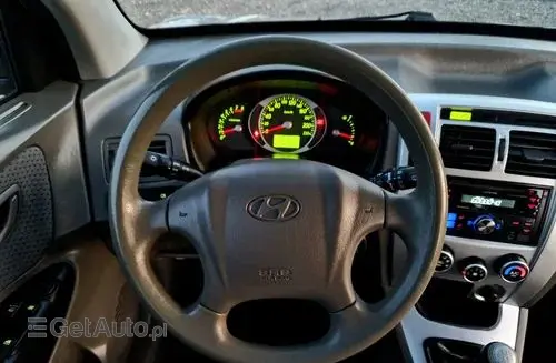 HYUNDAI Tucson 