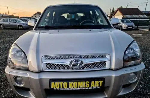 HYUNDAI Tucson 