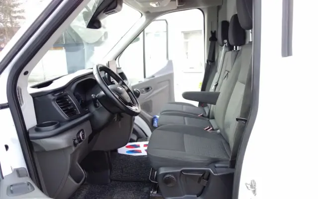 FORD Transit 2.0 Ecoblue 170 KM L2H2 Klima Webasto Navi 