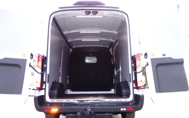 FORD Transit 2.0 Ecoblue 170 KM L2H2 Klima Webasto Navi 