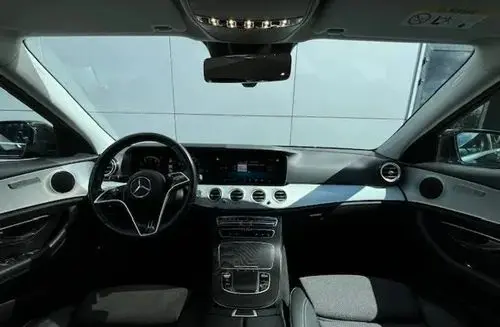 MERCEDES-BENZ Klasa E 