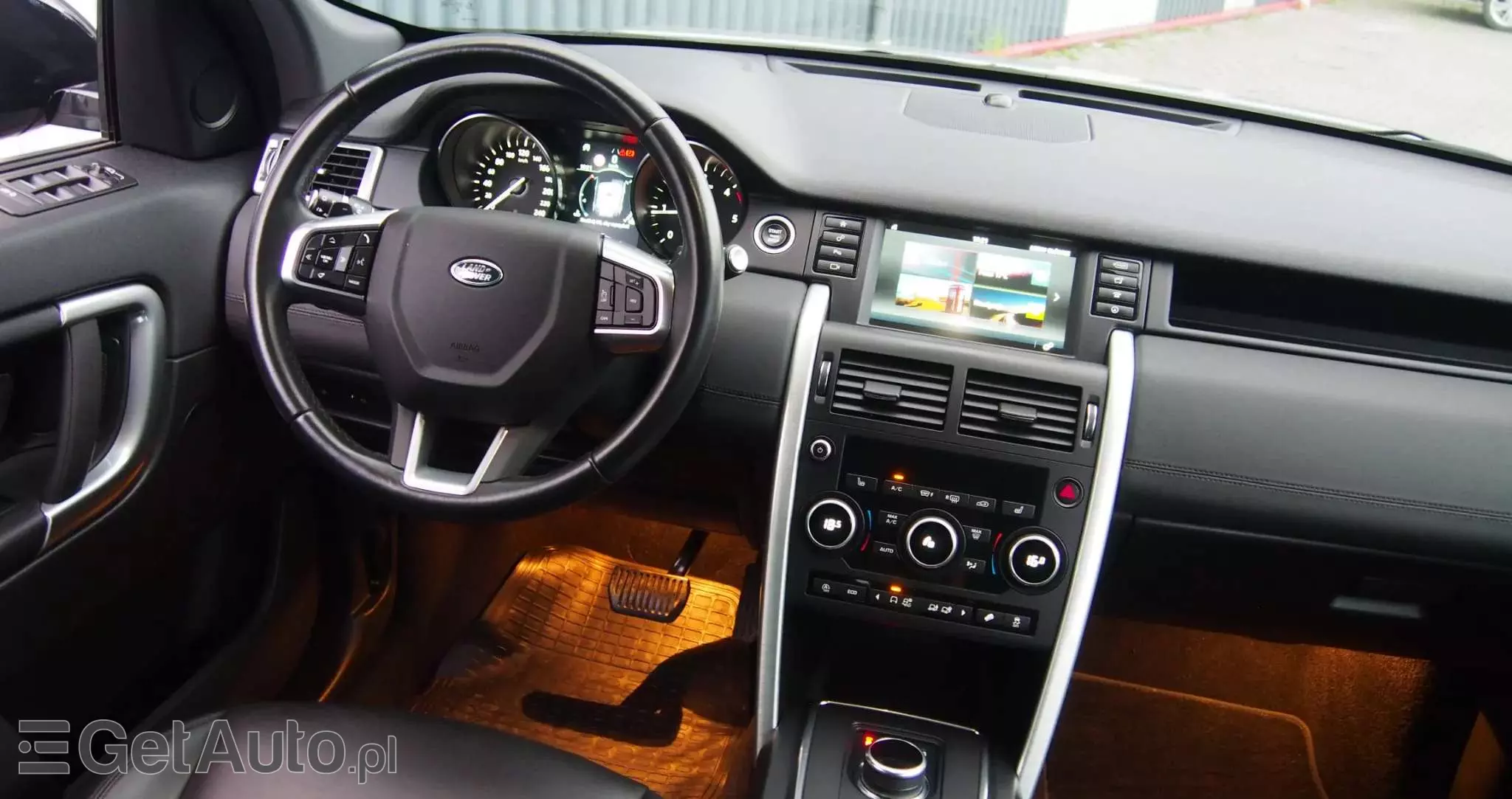 LAND ROVER Discovery Sport 2.0 D180 HSE