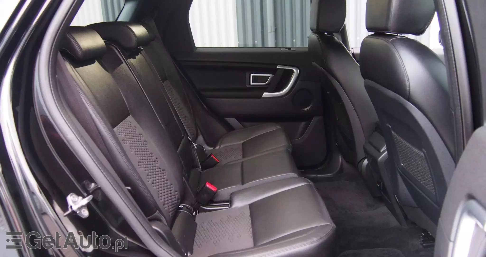 LAND ROVER Discovery Sport 2.0 D180 HSE