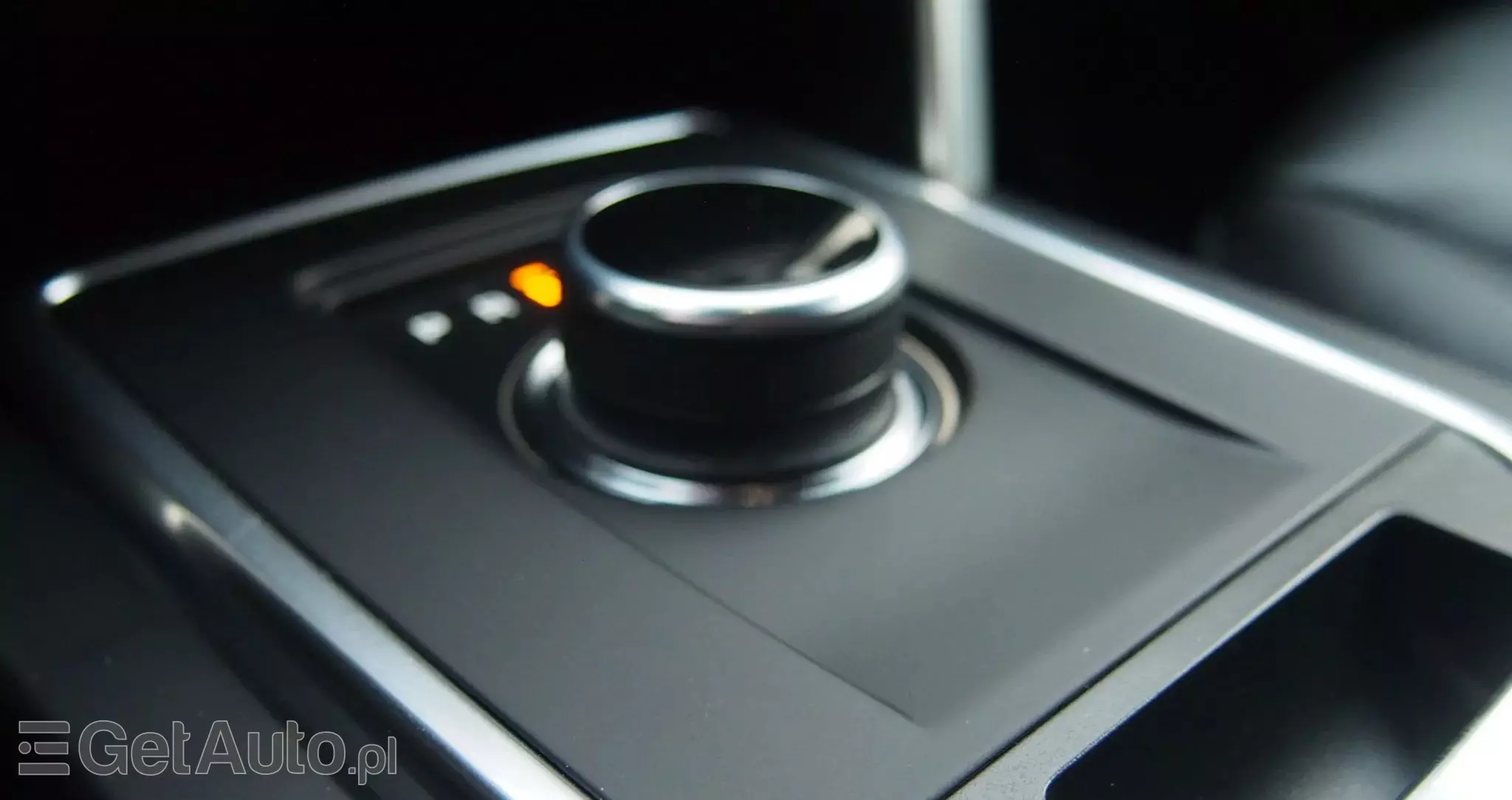 LAND ROVER Discovery Sport 2.0 D180 HSE