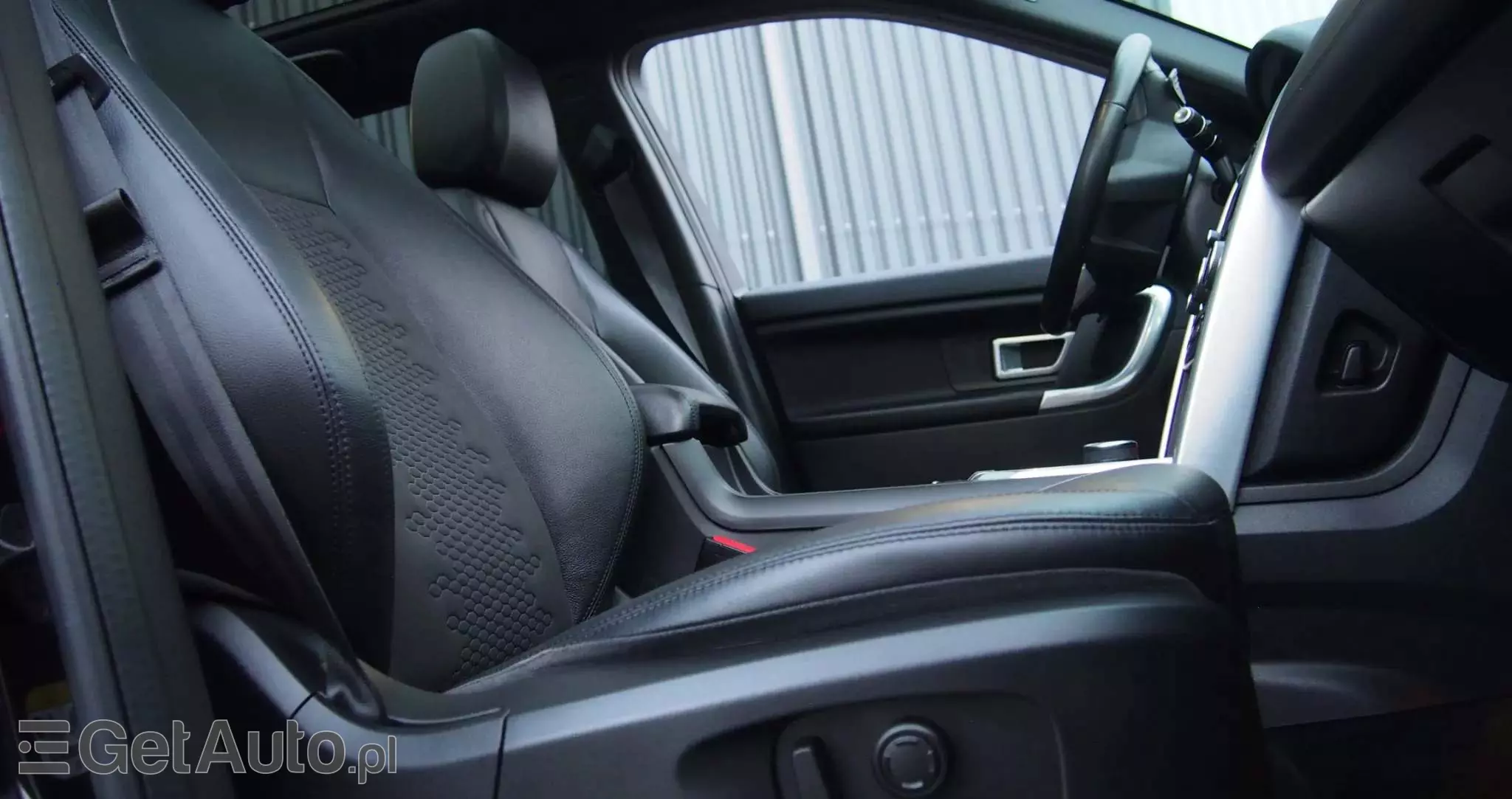 LAND ROVER Discovery Sport 2.0 D180 HSE