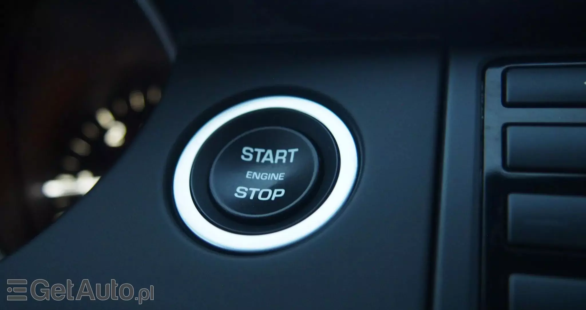 LAND ROVER Discovery Sport 2.0 D180 HSE