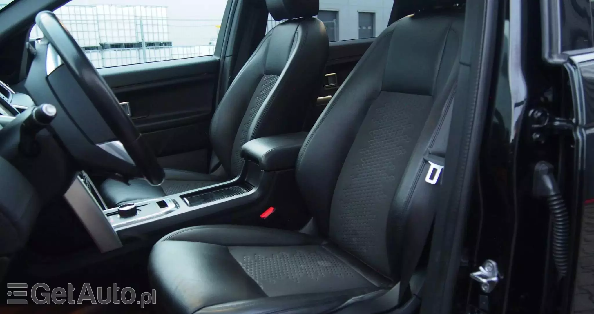 LAND ROVER Discovery Sport 2.0 D180 HSE