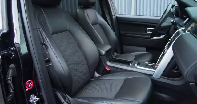 LAND ROVER Discovery Sport 2.0 D180 HSE