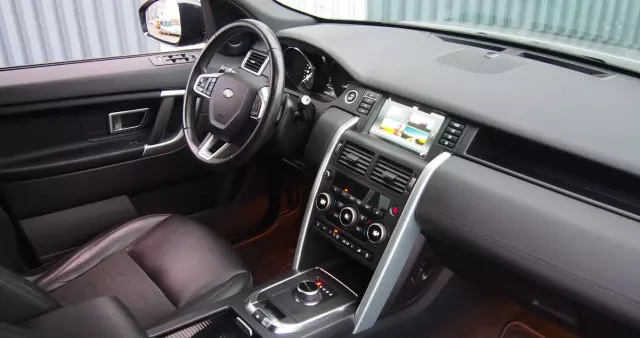 LAND ROVER Discovery Sport 2.0 D180 HSE