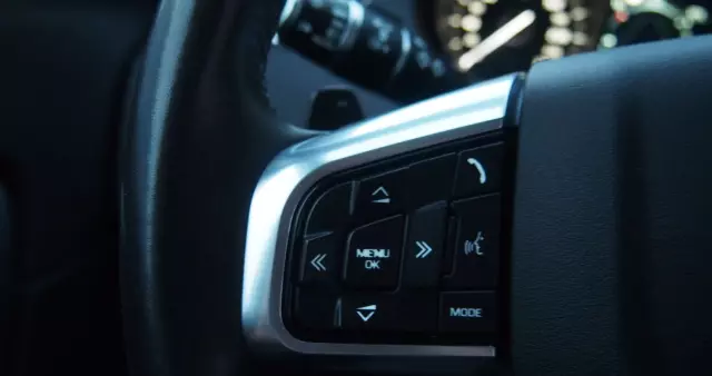 LAND ROVER Discovery Sport 2.0 D180 HSE