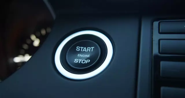 LAND ROVER Discovery Sport 2.0 D180 HSE