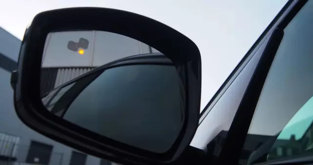 LAND ROVER Discovery Sport 2.0 D180 HSE