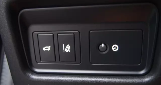 LAND ROVER Discovery Sport 2.0 D180 HSE