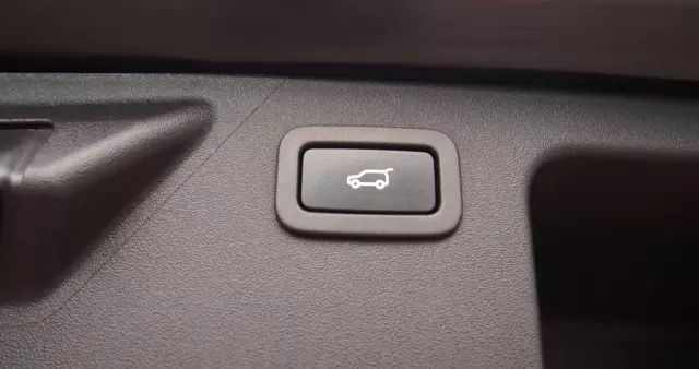 LAND ROVER Discovery Sport 2.0 D180 HSE