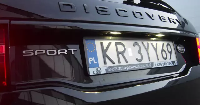 LAND ROVER Discovery Sport 2.0 D180 HSE