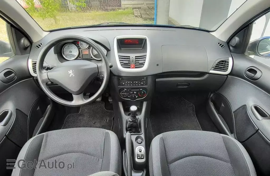 PEUGEOT 206 1.1i (60 KM)