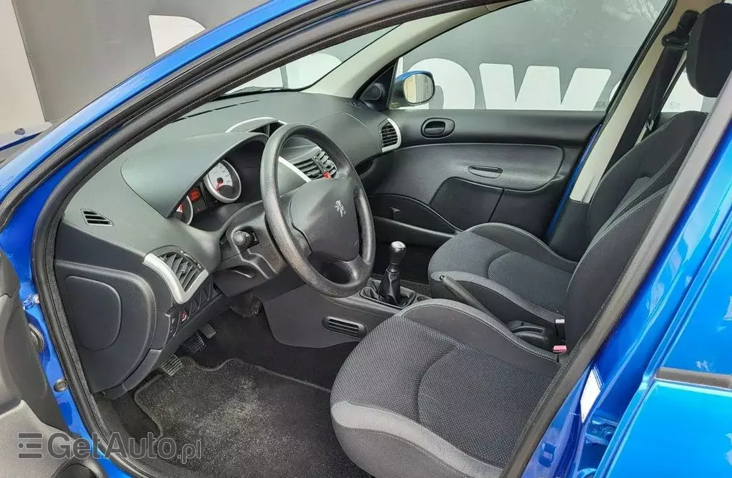 PEUGEOT 206 1.1i (60 KM)