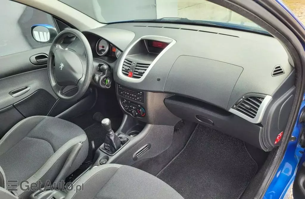 PEUGEOT 206 1.1i (60 KM)