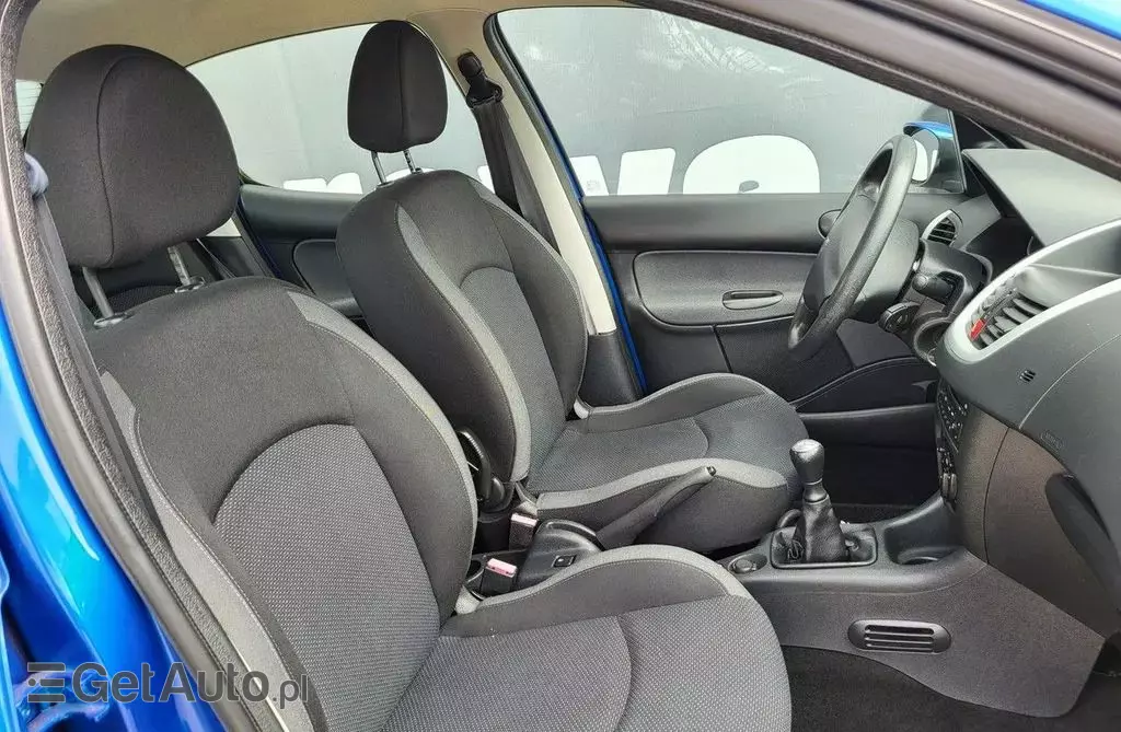 PEUGEOT 206 1.1i (60 KM)